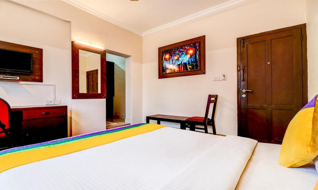 Itsy Ammu Regency Hotel Thrissur